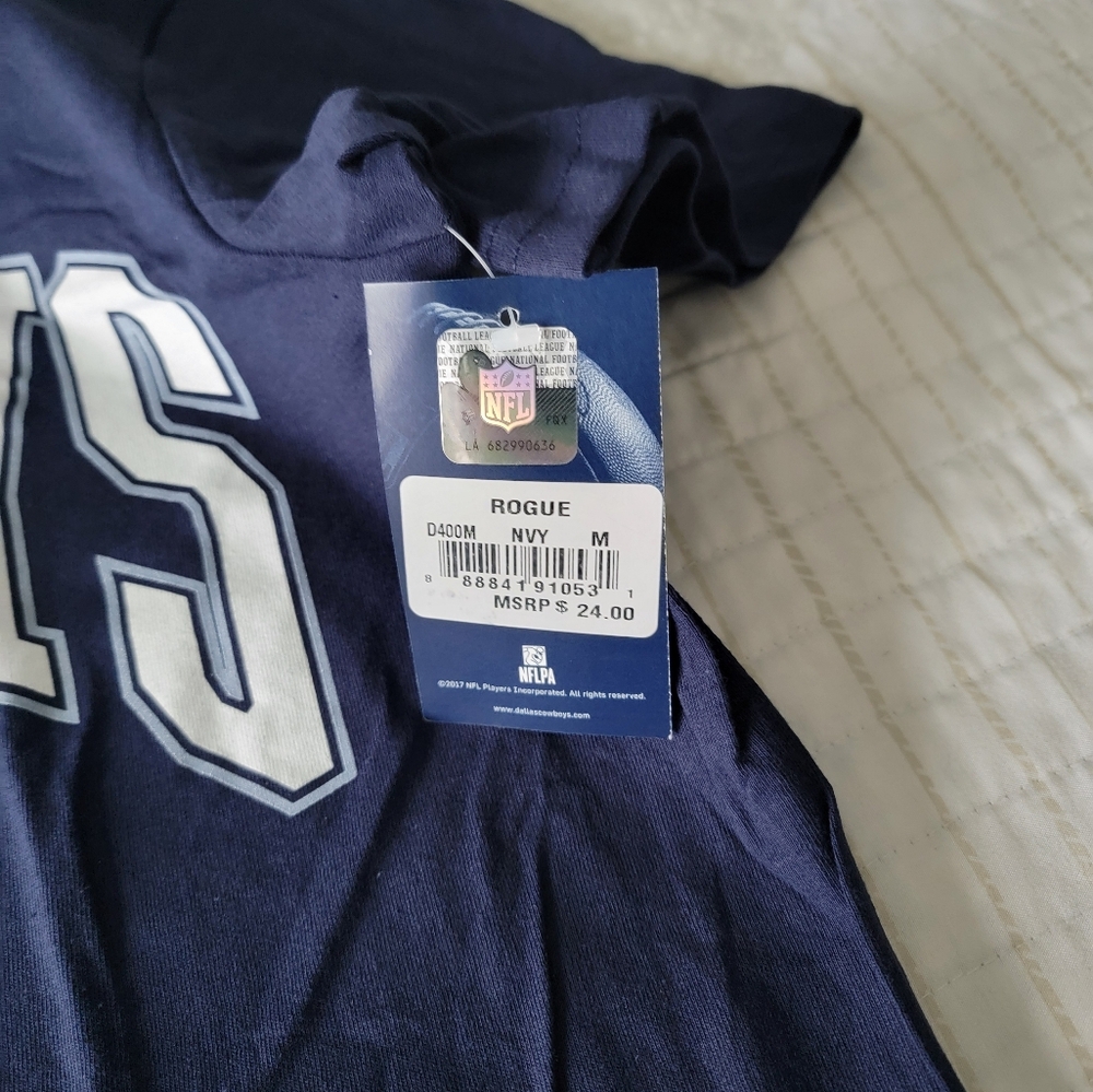 NWT! Dallas Cowboys Navy Tshirt - M - Picture 3 of 4
